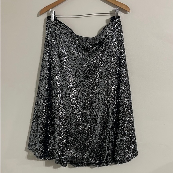 Lane Bryant sequin midi fit and glare elastic waist skirt 22 - Picture 1 of 4